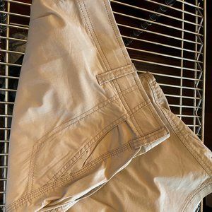 Lee Extreme Motion Cargo Shorts, Size 50